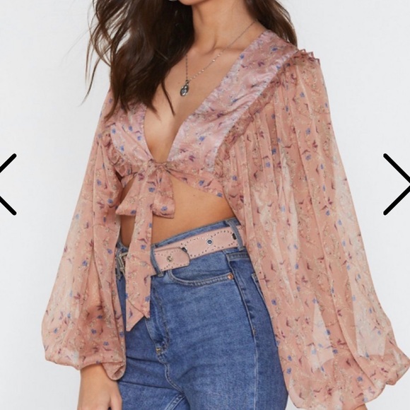 Nasty Gal Tops - NASTY GAL I Be-leaf in You Floral Tie Crop Top